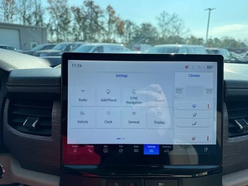 Used 2024 Ford Expedition Limited image 24