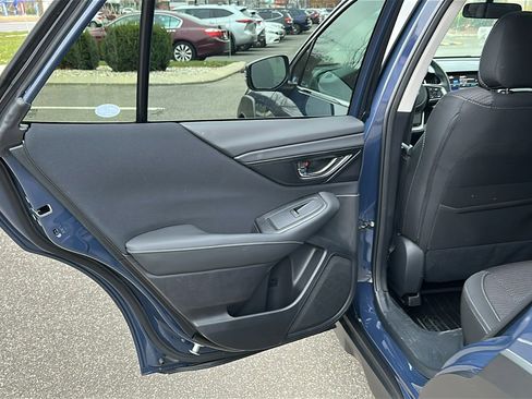 Certified 2025 Subaru Outback Premium image 20