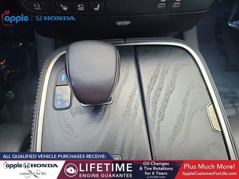 Used 2023 Lexus LS 500h AWD w/ Luxury Package image 13