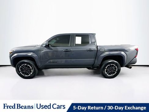Used 2024 Toyota Tacoma TRD Sport image 4