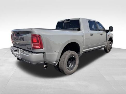 Used 2026 RAM 3500 Laramie AWD/4WD image 7