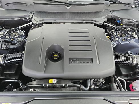 New 2026 Land Rover Discovery Limited Edition image 31