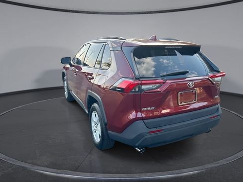 Used 2019 Toyota RAV4 XLE FWD image 10