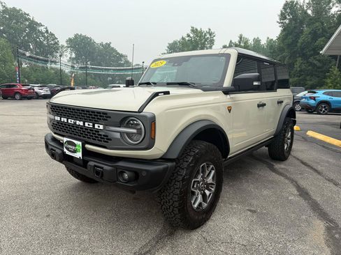 Used 2025 Ford Bronco Badlands AWD/4WD image 7
