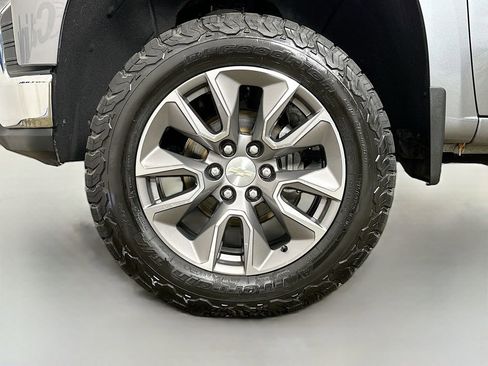 Used 2020 Chevrolet Silverado 1500 LT w/ All-Star Edition AWD/4WD image 37