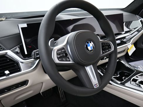 New 2026 BMW X7 xDrive40i w/ M Sport Package image 28