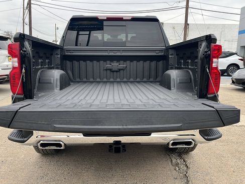 New 2026 Chevrolet Silverado 1500 LT w/ Z71 Off-Road Package AWD/4WD image 9