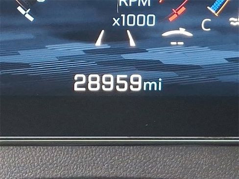 Used 2025 Chevrolet Traverse LT image 20