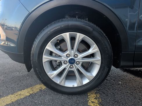 Used 2019 Ford Escape SEL image 4