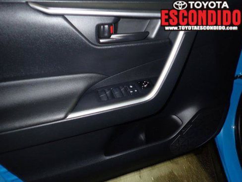 Certified 2019 Toyota RAV4 LE w/ Carpet Mat Package FWD image 28