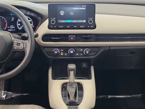 Used 2025 Honda HR-V LX image 29