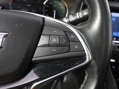 Used 2025 Cadillac XT5 Premium Luxury AWD/4WD image 34
