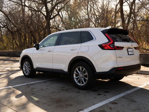 Used 2025 Honda CR-V EX image 7