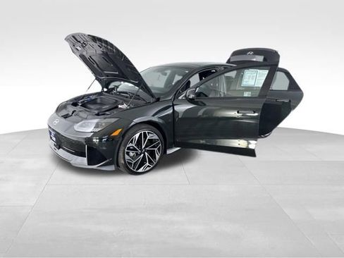 Used 2024 Hyundai Ioniq 6 Limited AWD/4WD image 12