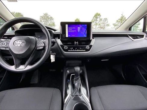 Certified 2025 Toyota Corolla LE image 15