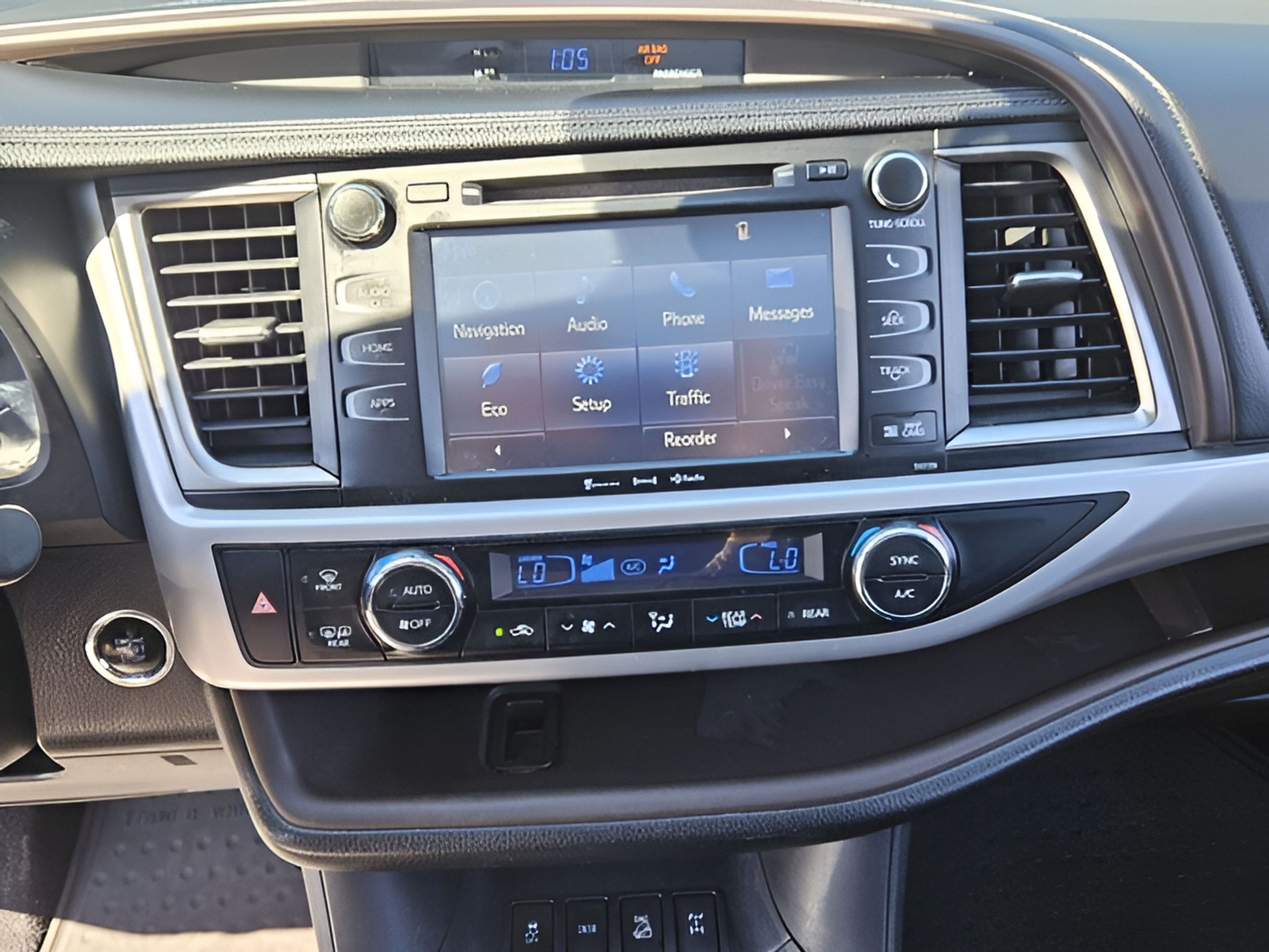 Used 2016 Toyota Highlander XLE AWD/4WD image 20