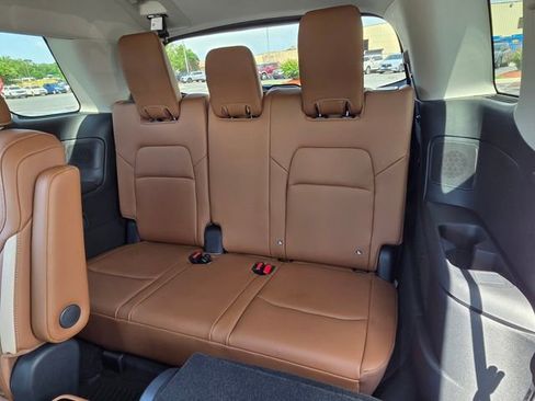 New 2026 Nissan Pathfinder Platinum AWD/4WD image 12