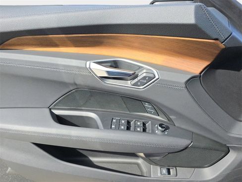 Certified 2024 Audi e-tron GT Premium Plus image 18
