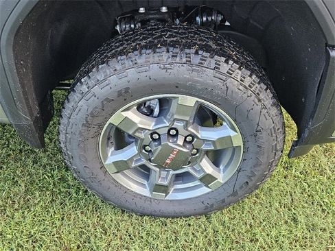 New 2025 GMC Sierra 2500 SLE w/ SLE Value Package; image 16