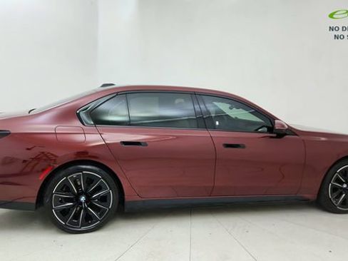 Used 2024 BMW i7 eDrive50 w/ M Sport Package RWD image 6
