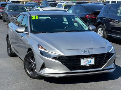 Used 2021 Hyundai Elantra SEL w/ Convenience Package