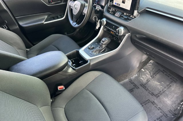 Certified 2024 Toyota RAV4 LE AWD/4WD image 20