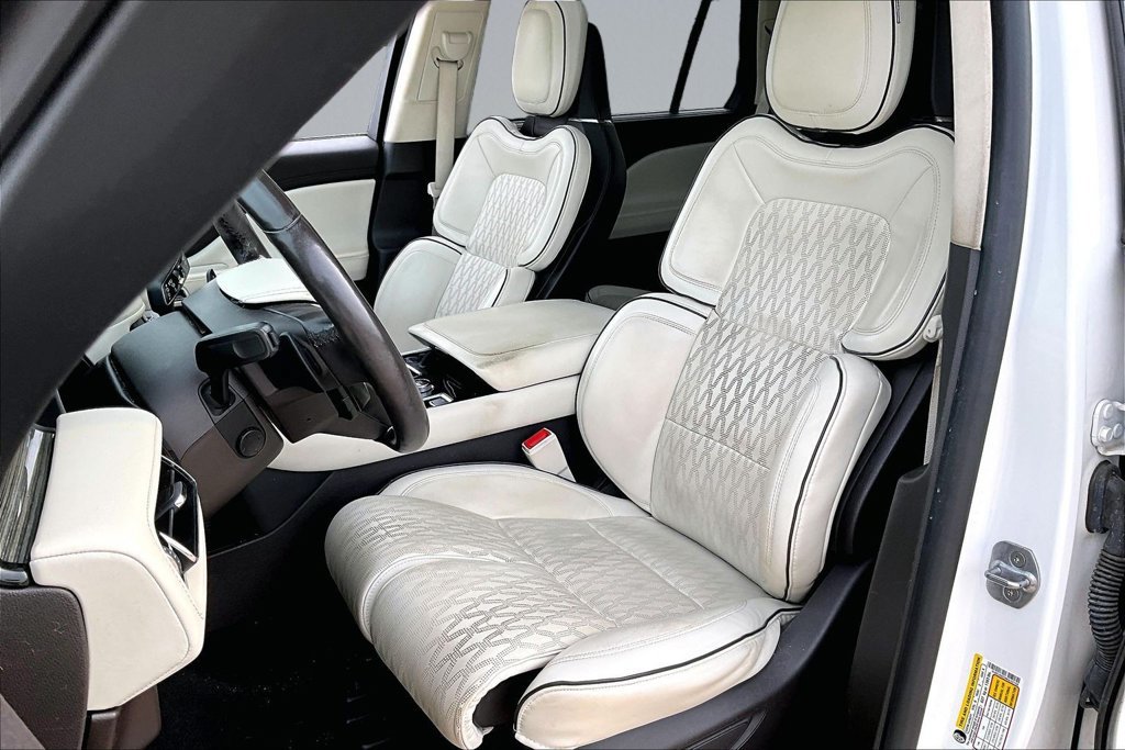 Used 2022 Lincoln Aviator Black Label AWD/4WD image 23