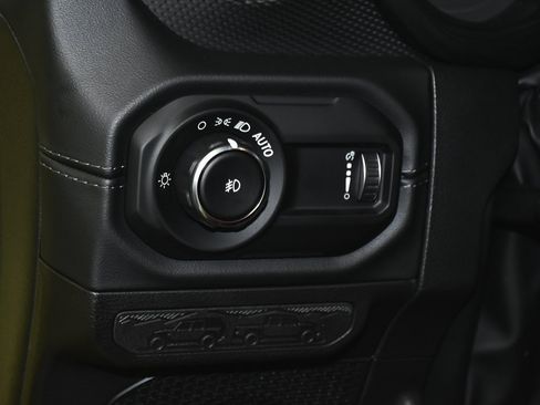 Used 2024 Jeep Wrangler Unlimited Rubicon 392 image 18