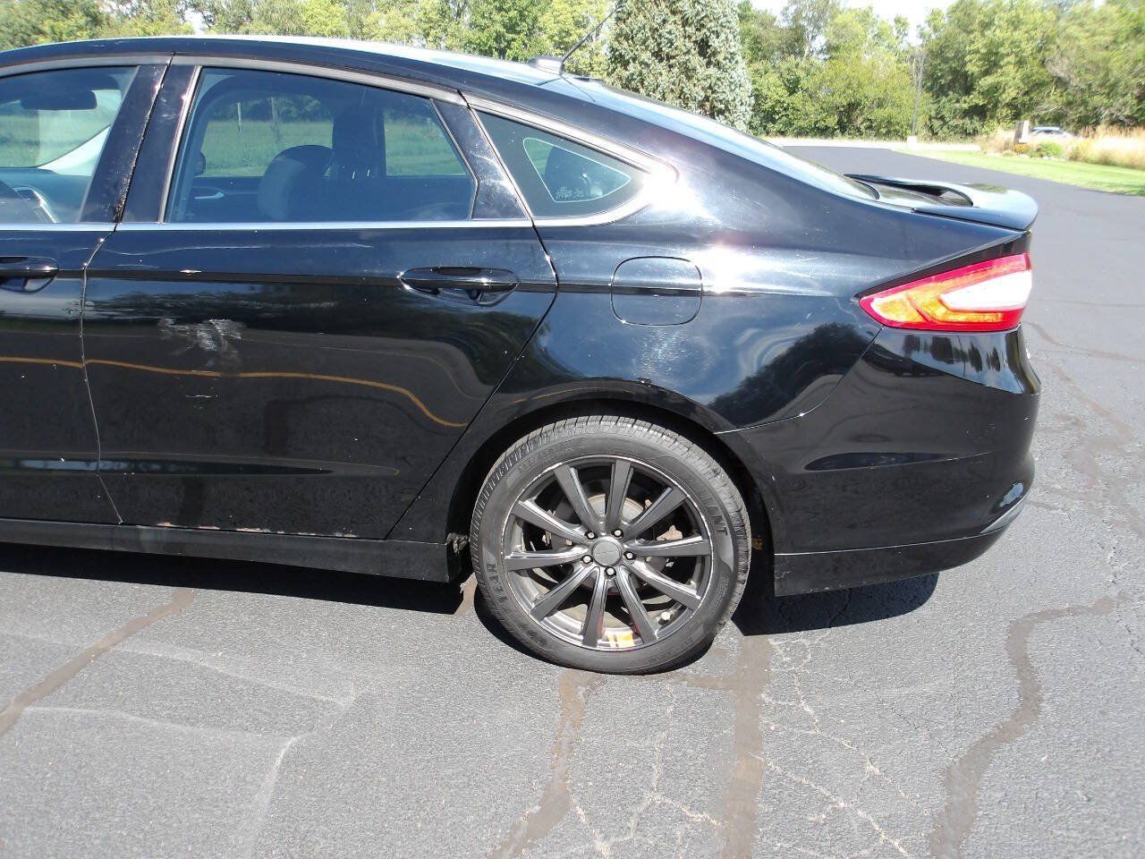 Used 2016 Ford Fusion SE FWD image 51