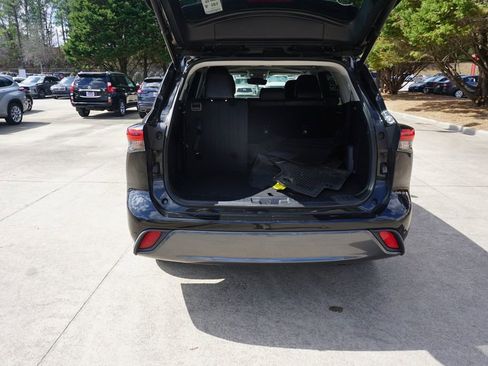 Used 2021 Toyota Highlander Limited image 17