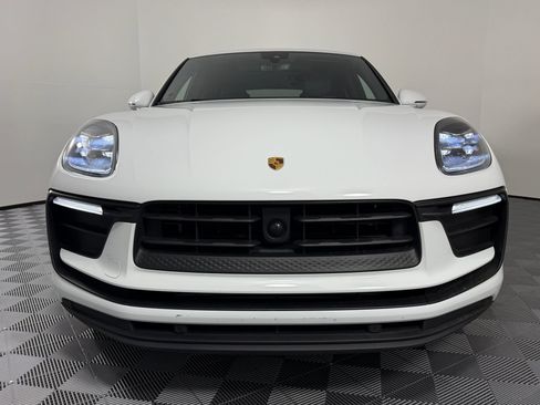 New 2025 Porsche Macan image 6