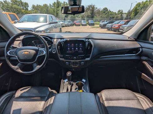 Used 2020 Chevrolet Traverse Premier AWD/4WD image 2