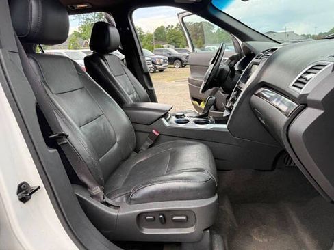 Used 2011 Ford Explorer Limited w/ 301A Rapid Spec Order Code AWD/4WD image 26