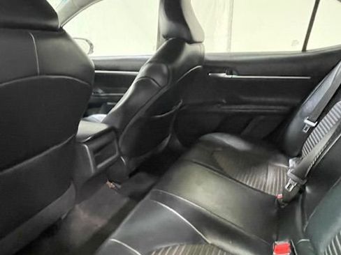 Used 2021 Toyota Camry SE image 33