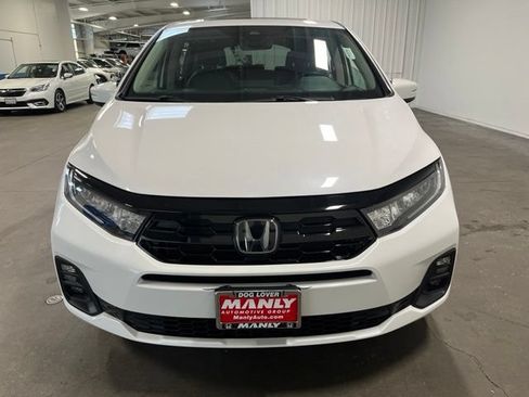 Used 2025 Honda Odyssey Touring image 8