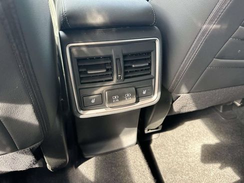 Certified 2023 Subaru Forester Touring AWD/4WD image 9