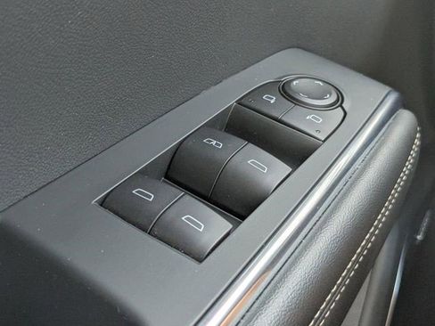 Certified 2025 GMC Acadia Elevation FWD image 26