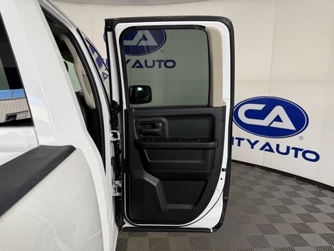 Used 2017 RAM 1500 Express image 17