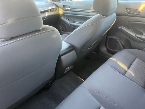 Used 2025 Nissan Altima 2.5 SV image 23