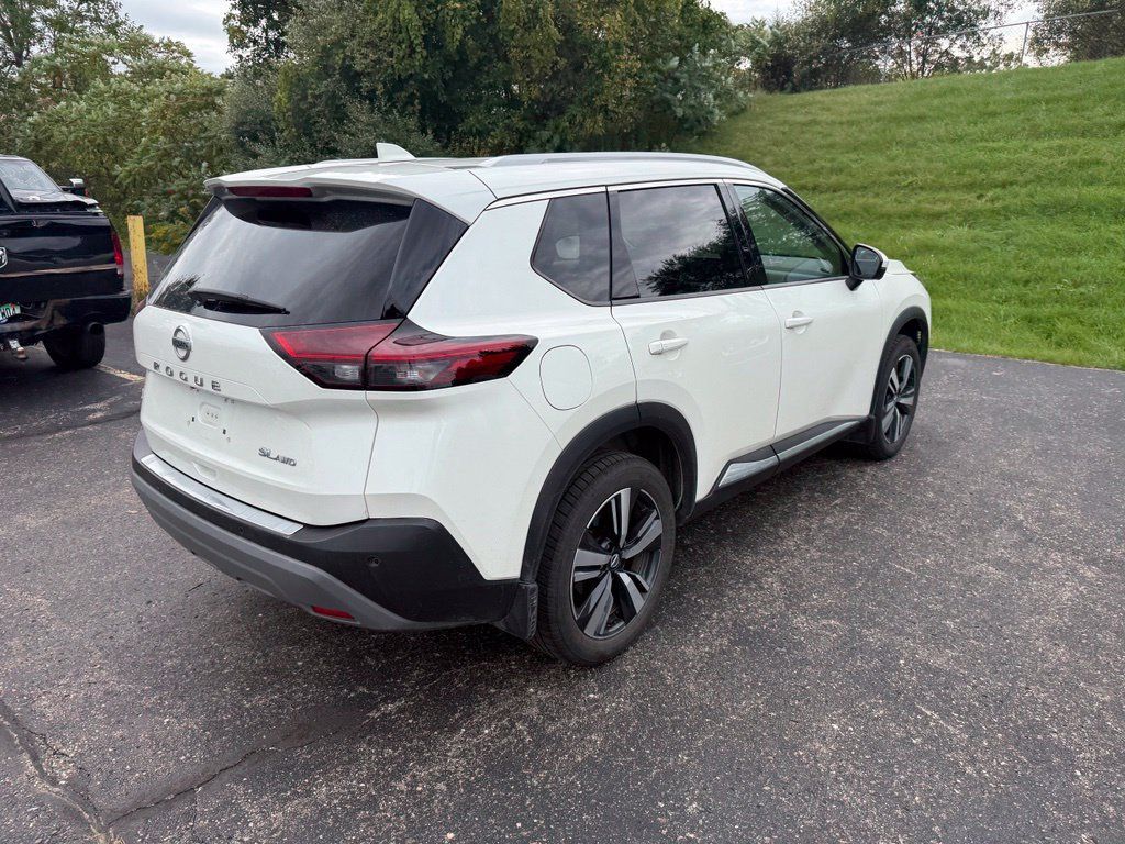 Used 2021 Nissan Rogue SL AWD/4WD image 3