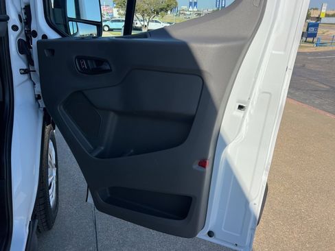 Used 2025 Ford Transit 350 XLT image 16
