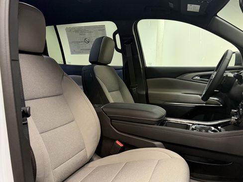 New 2026 Chevrolet Traverse LT w/ LPO, Floor Liner Package image 15