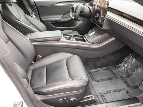 Used 2022 Tesla Model S image 30