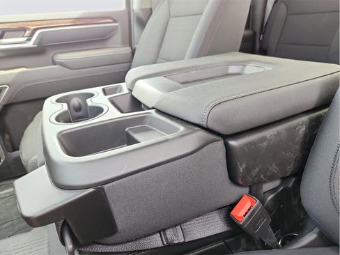 New 2025 GMC Sierra 2500 SLE image 25