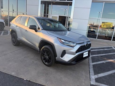 Used 2024 Toyota RAV4 LE image 8