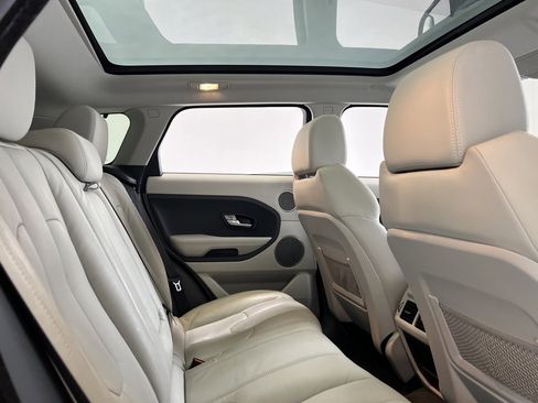 Used 2015 Land Rover Range Rover Evoque Pure Plus image 22