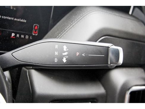 Used 2025 GMC Yukon XL Denali AWD/4WD image 12