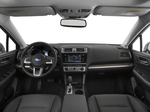 Used 2017 Subaru Outback 2.5i Limited AWD/4WD image 3