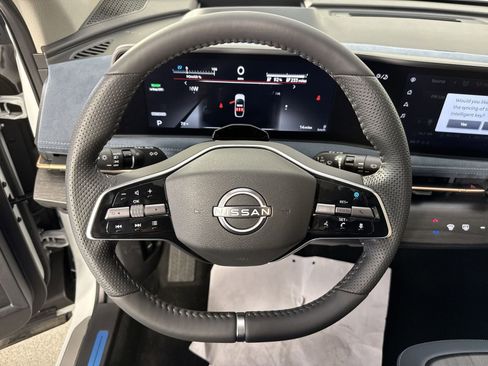 New 2025 Nissan Ariya Platinum image 12