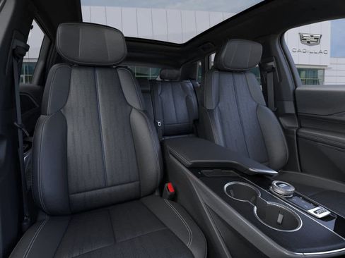 New 2025 Cadillac Lyriq Luxury image 27